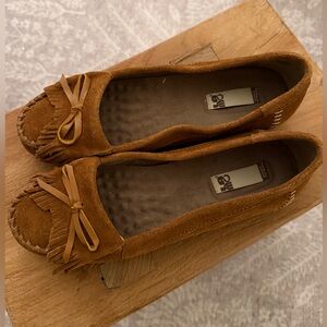LaMo Chestnut Suede Fringe Moccasins Size 8 Like New Western California Coastal